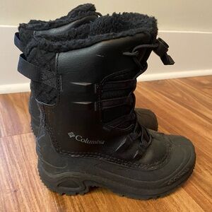 Columbia Black Winter Boots size 2Y great condition